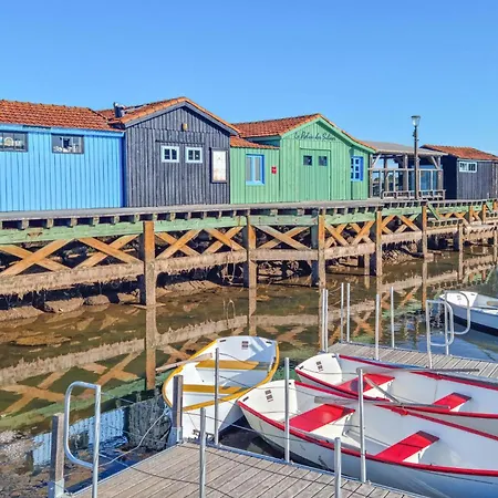 3 Bedroom Awesome In Holiday home *